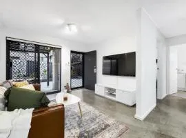CENT29 - Riverside Retreat