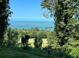 Lumineux appartement, jardin, vu sur mer