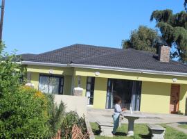 Qunu Heritage Home - Mthatha, country house in Mthatha
