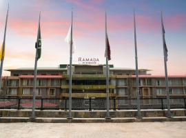 Ramada by Wyndham Murree Lower Topa Resort, hotel em Murree