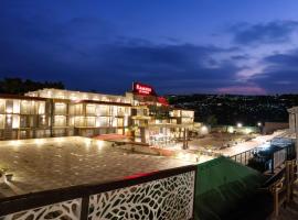 Ramada by Wyndham Murree Lower Topa Resort, hotel v destinaci Murree