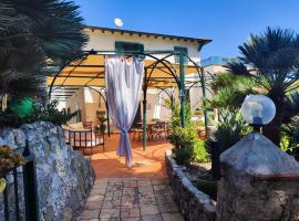 Villa del Girasole, hotel met parkeren in San Felice Circeo