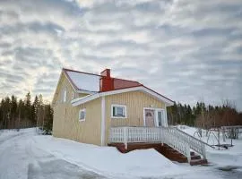 Mäki-mummola