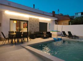 Villamolinos, villa con piscina privada., hotel u kojem su ljubimci dozvoljeni u gradu 'San Pedro del Pinatar'