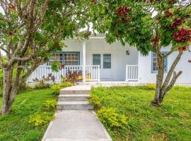 Reduit Orchard - Beautiful Home near Reduit Beach, villa in Gros Islet