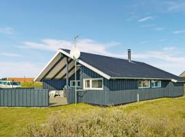 Stunning Home In Hvide Sande With Kitchen, hotel a Havrvig