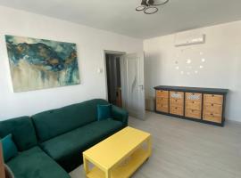 La Ursi, hotel in Onești