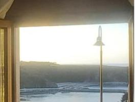 LUARCAPLAYA APARTAMENTO Plazas de garaje incluidas, golfový hotel v destinaci Luarca