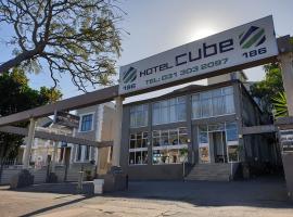 Cube Hotel, hotel in Berea, Durban