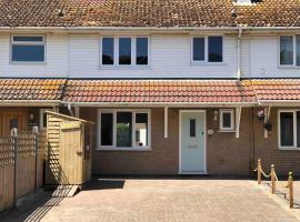 Luxury House in Camber Sand Beach is 2min Walk !!, beach rental in Rye