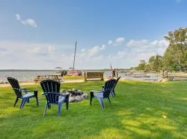 Saint Helen Lake House with Private Beach and Fire Pit