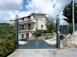 Villa Sole e Mare, atostogų namelis mieste Vallo della Lucania
