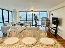 beautiful oceanfront two bedroom condo