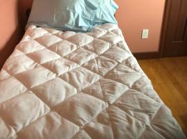 Rooms to share, hotel en South Ozone Park
