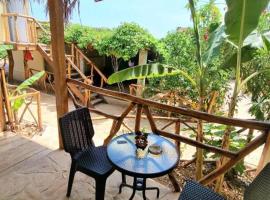 Bright Bungalow 3 -Close to Ocean, hotel in Zorritos