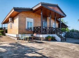 Casa de Madera del Turullote, family hotel in Écija