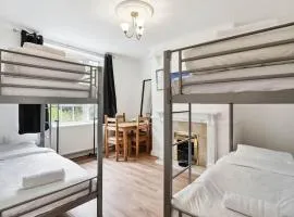 APlaceToStay Central London apartment, Zone 1 SOH