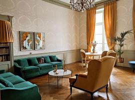 Le 1825, une suite luxueuse au coeur de la ville, hotel near Nantes Cathedral, Nantes