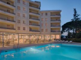 NH Caltagirone Villa San Mauro – hotel w mieście Caltagirone