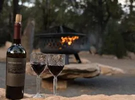 A Cozy Cabin Escape in Tijeras-Hot Tub-Game room-Pet Friendly!