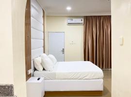 Elegantly furnished studio in Asokoro, hotel with parking in Aso