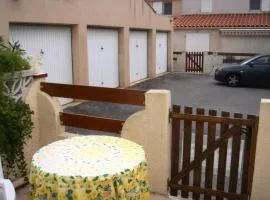 Charmant F2 avec mezzanine, jardinet, terrasse et parking - 4 couchages, Balaruc-les-Bains - FR-1-680-18