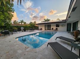 Lighthouse Guest Suites, pet-friendly hotel in Fort Lauderdale