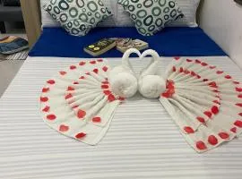 Shore Residences, Mall Of Asia Complex Stays by PBYY