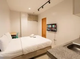 JP Santiago Studio Makati J202