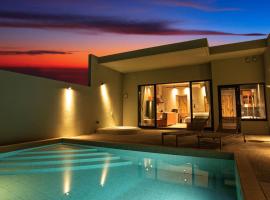 フェリスヴィラスイート伊良部島・長浜ベイ, hotel con tinas de hidromasaje en Isla Miyako