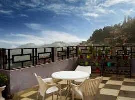 Hotel Hill Queen Near Tara Devi Mandir