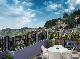 Hotel Hill Queen near Sherpa Gumba Darjeeling Mall 5 Min Couple Friendly