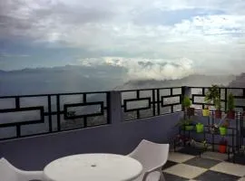 Hotel Hill Queen near Sherpa Gumba Darjeeling Mall 5 Min Couple Friendly
