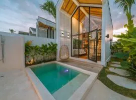 Villa Tiny - Romantic A-Shape 1BR Villa Close to Nyanyi Beach