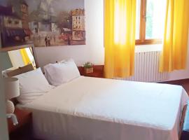 WhiteHome, bed and breakfast en Conegliano