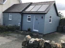 Traeth Arian Cottage, khách sạn ở Benllech