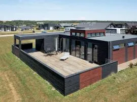 Three-Bedroom Holiday Home In Lokken