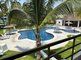 Departamento en Club Santiago Manzanillo, пляжний готель у місті Мансанільйо