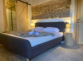 Castell de l'Aguda, hotel Torá de Rulbregosban