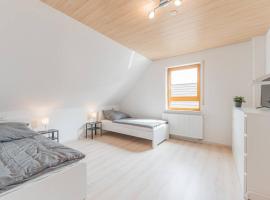 G03 große 8er Maisonette Wohnung - ideal für Teams und Monteure - Self Check-In, családi szálloda Gäufeldenben