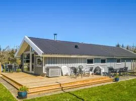 Four-Bedroom Holiday Home In Lokken