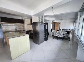 APÊ Pé na Areia 3quartos/2vagas, pet-friendly hotel in São Vicente