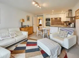 Host & Stay - Riverrun