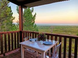 Baboon's View Cabin - Salted Fynbos Staying, Ferienunterkunft in Pearly Beach
