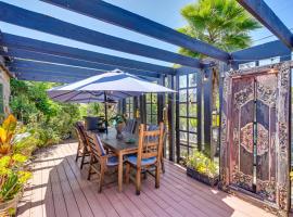 Bohemian Wonderland Benicia Bungalow with Pergola!, hotel with parking in Benicia
