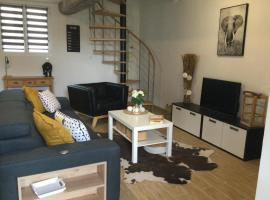 gites de terophey & kena, hotel v destinaci Thiberville