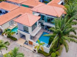 HOLLYWOOD Luxury PoolVilla Pattaya walking street 4 Bedrooms, hotel v destinaci Pattaya South