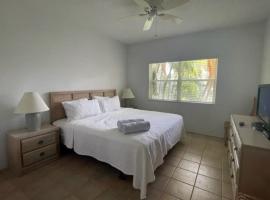 #44 Plantation Village, hotel en George Town