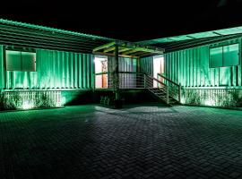 Suítes Container, hotel i Pomerode