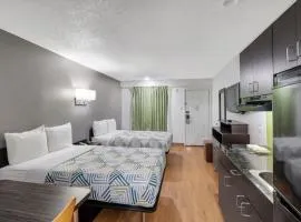 Studio 6-Bryan, TX - University Area